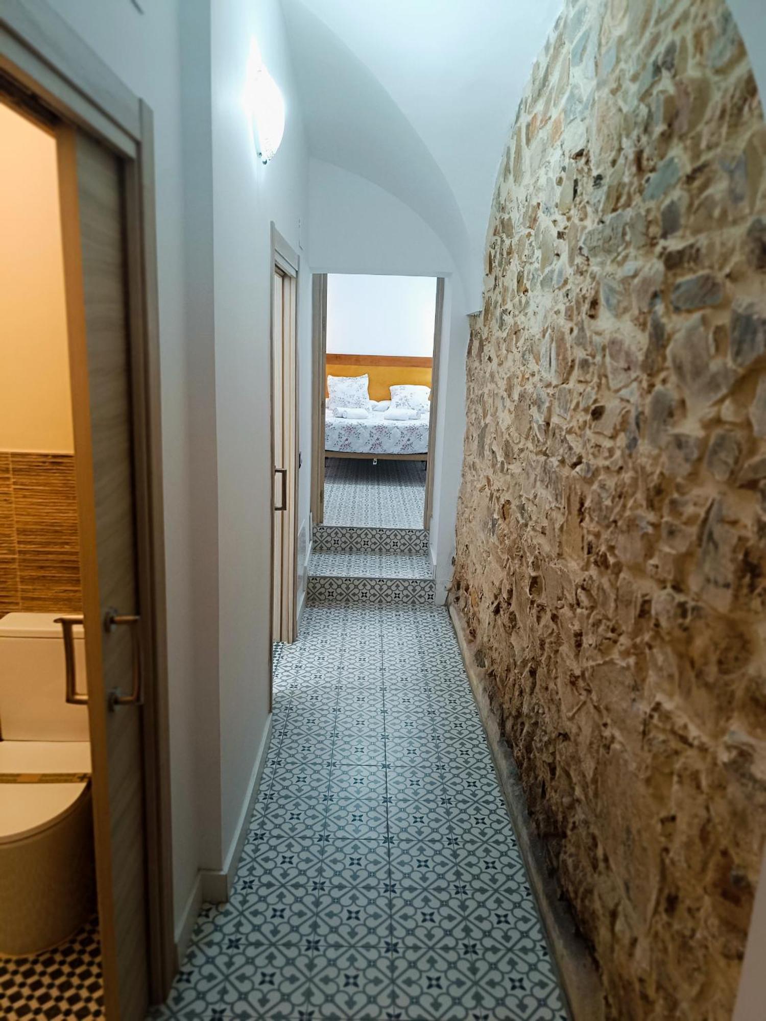 Al-Qazeres Suites Cáceres Exterior photo