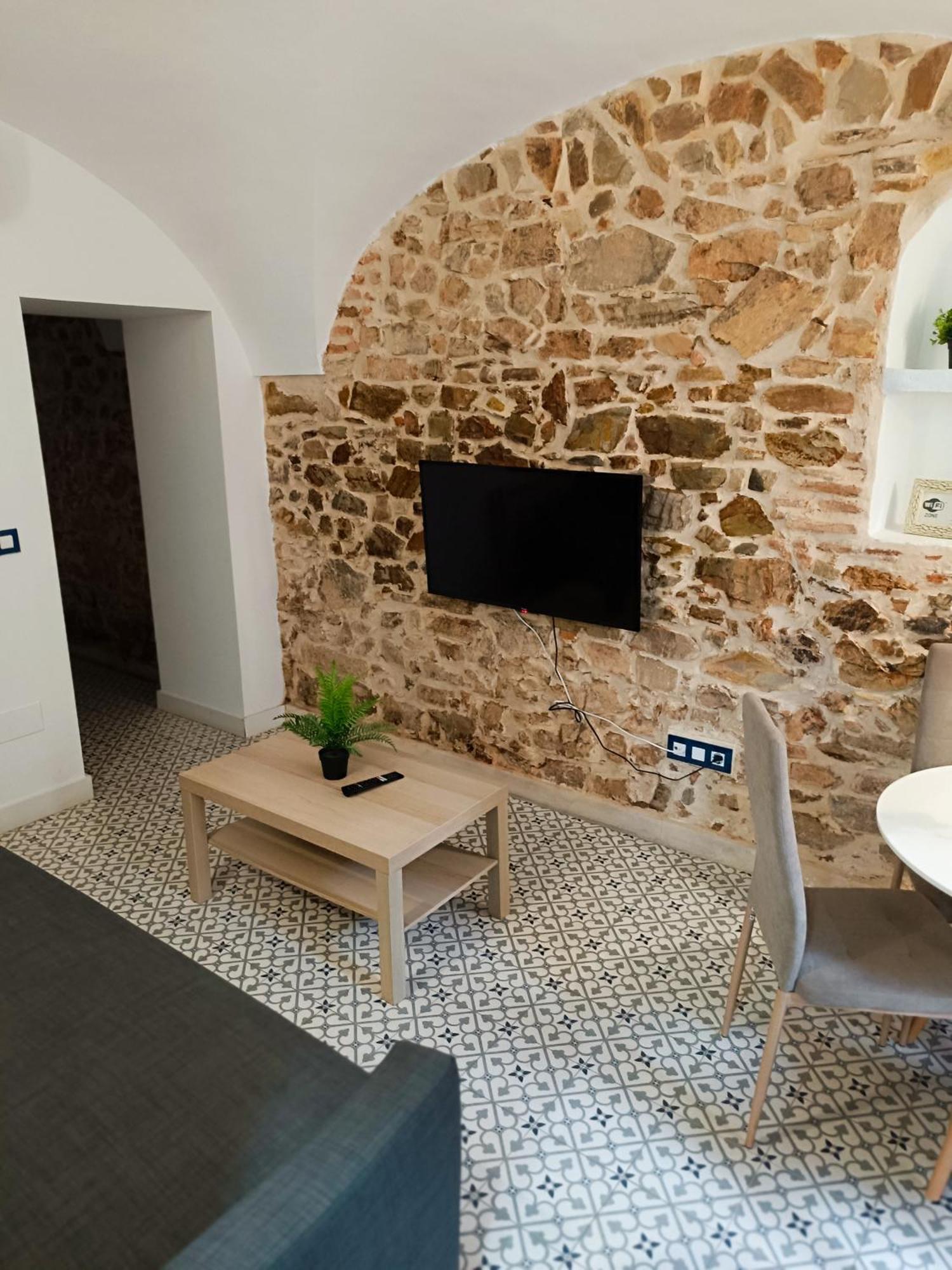 Al-Qazeres Suites Cáceres Exterior photo